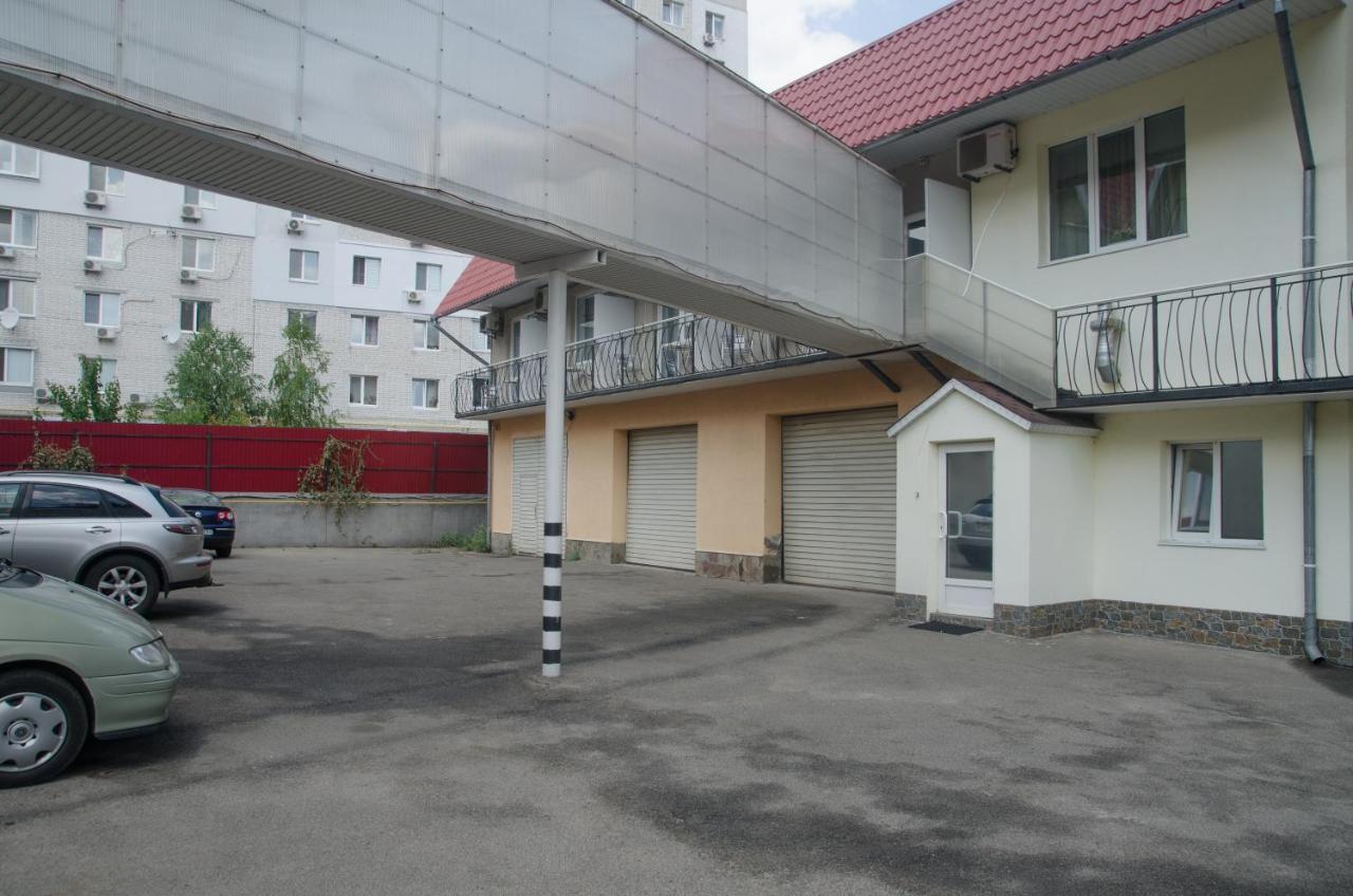 Galant Hotel Boryspilʼ Exteriör bild